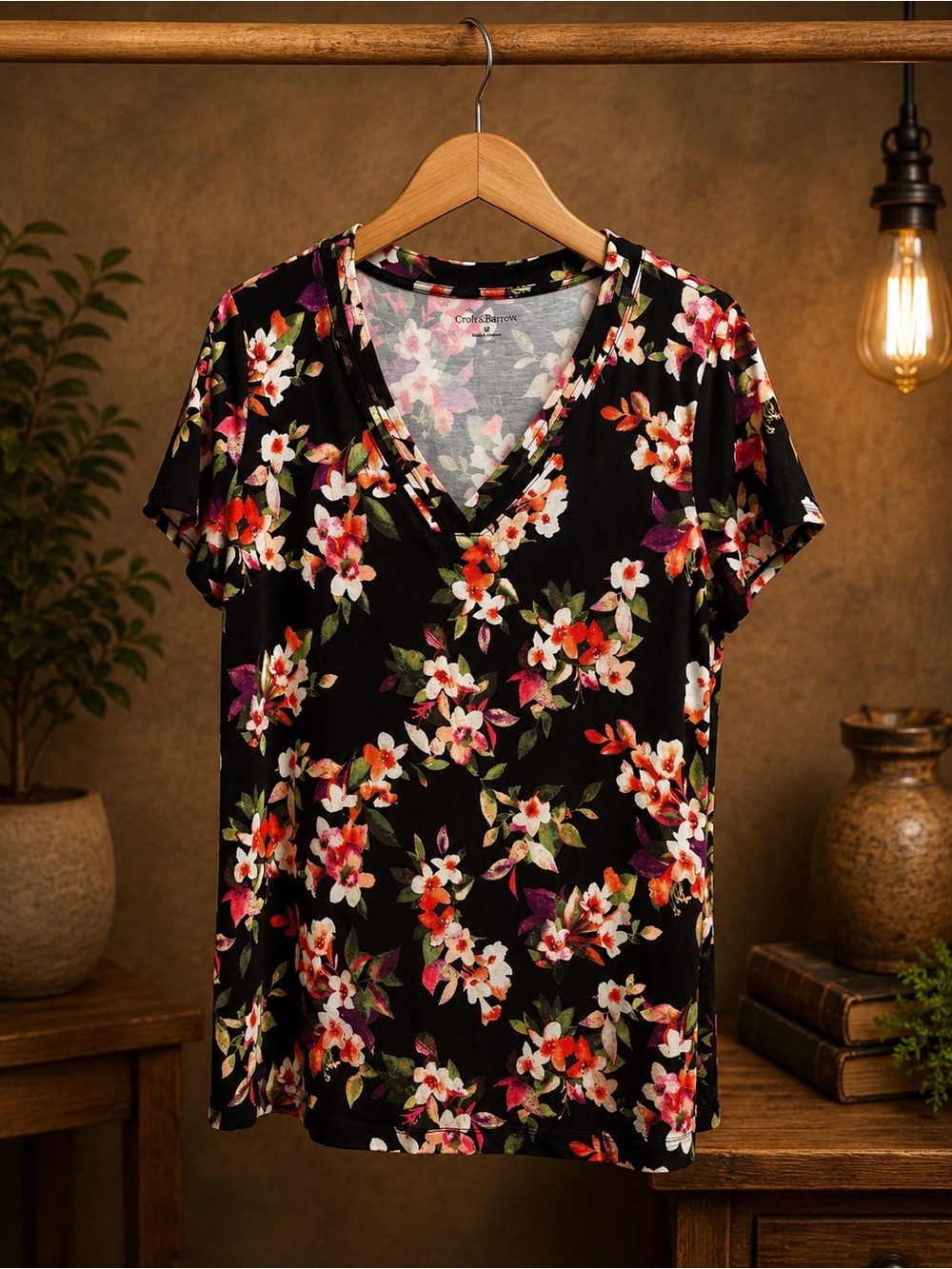 croft & barrow Black Floral V-Neck Short Sleeve Tee